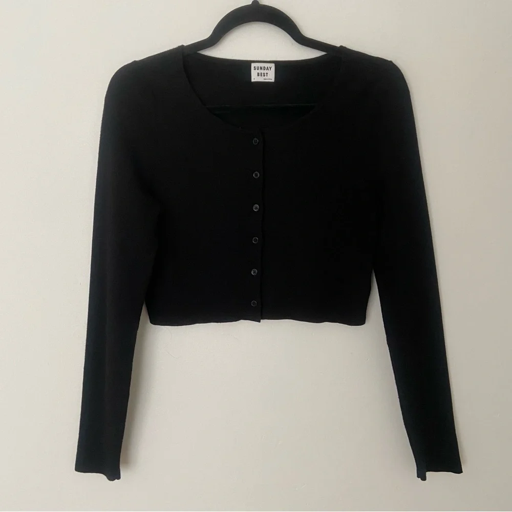 Aritzia Sunday Best Izzy Cardigan Cropped Button Up Black size Medium - Picture 3 of 8